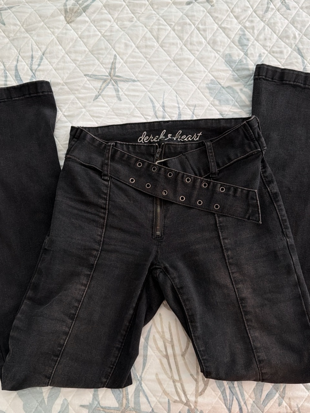 Vintage Y2K Derek Heart Black Low Waist Belted Flare Jeans
